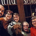& Weinhaus Zum Schwarzen Baren