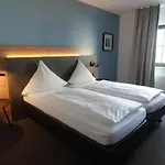 & Weinhaus Zum Schwarzen Baren Hotel 3*