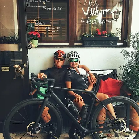 酒店 黑熊葡萄酒屋及酒店 科布倫茨