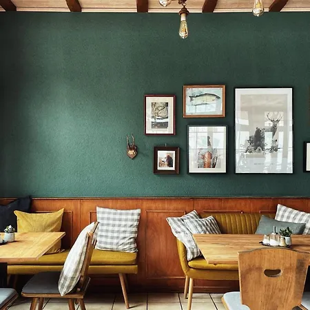 黑熊葡萄酒屋及酒店 酒店 3*