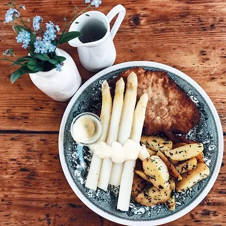 & Weinhaus Zum Schwarzen Baeren 3* كوبلنس