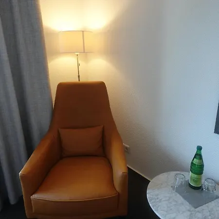 黑熊葡萄酒屋及酒店 科布倫茨