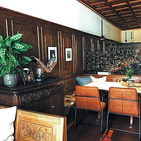 & Weinhaus Zum Schwarzen Baeren Hotel 3*