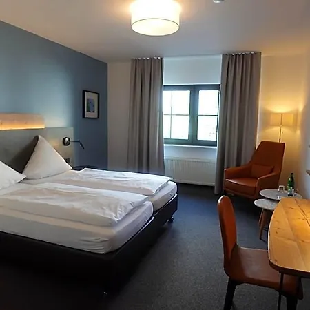 Hotel & Weinhaus Zum Schwarzen Baeren Koblenz (Rhineland-Palatinate)