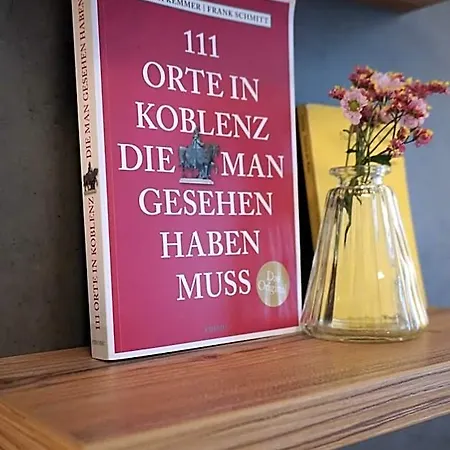 Hotel & Weinhaus Zum Schwarzen Baeren 3*