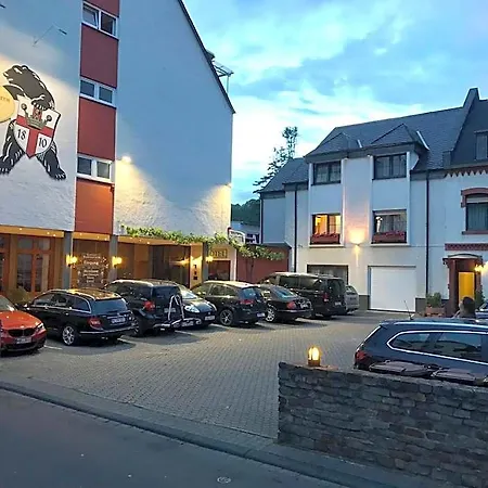 & Weinhaus Zum Schwarzen Baeren Koblenz (Rhineland-Palatinate)