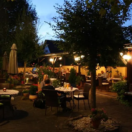 & Weinhaus Zum Schwarzen Baeren 3* Koblencja