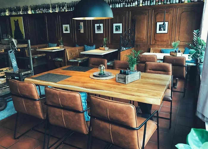 & Weinhaus Zum Schwarzen Baeren 3* Koblenc