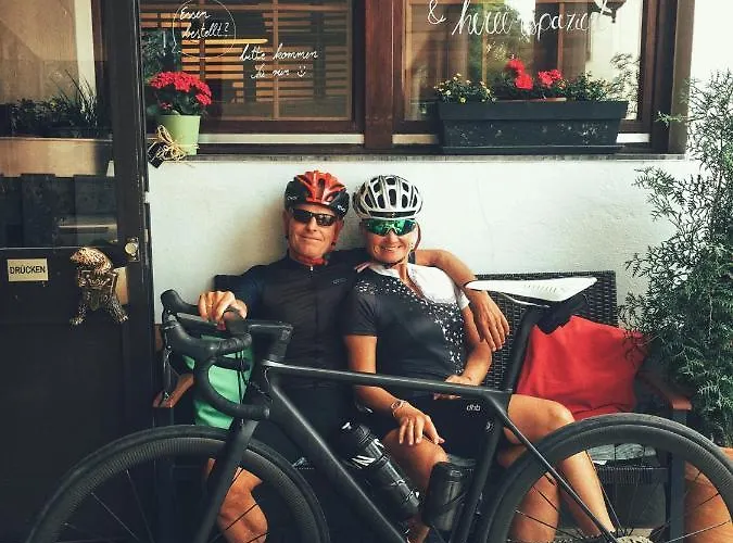 Hotel & Weinhaus Zum Schwarzen Baeren Koblenc