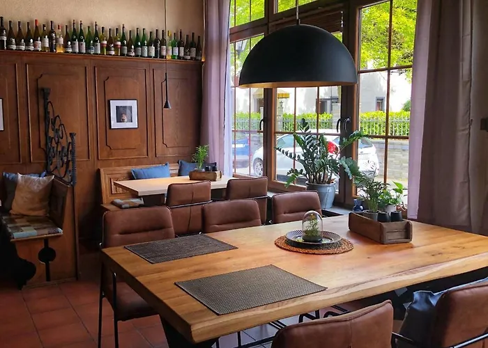 & Weinhaus Zum Schwarzen Baeren Hotel 3*