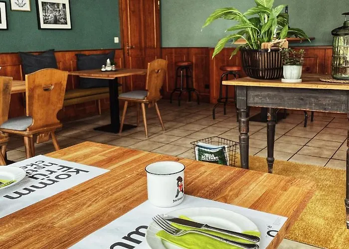 Hotel & Weinhaus Zum Schwarzen Baeren Koblenc