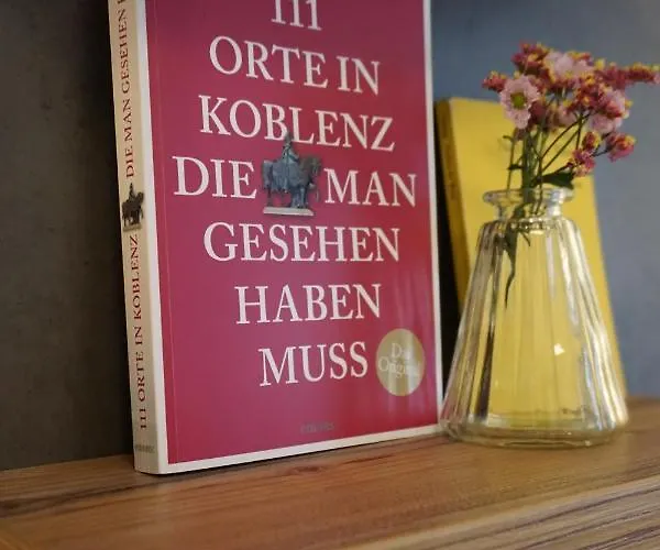 & Weinhaus Zum Schwarzen Baeren 3* Koblenc